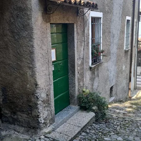 Pace Attraverso Gli Occhi Perledo