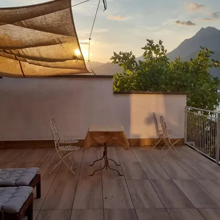 Pace Attraverso Gli Occhi 페를레도